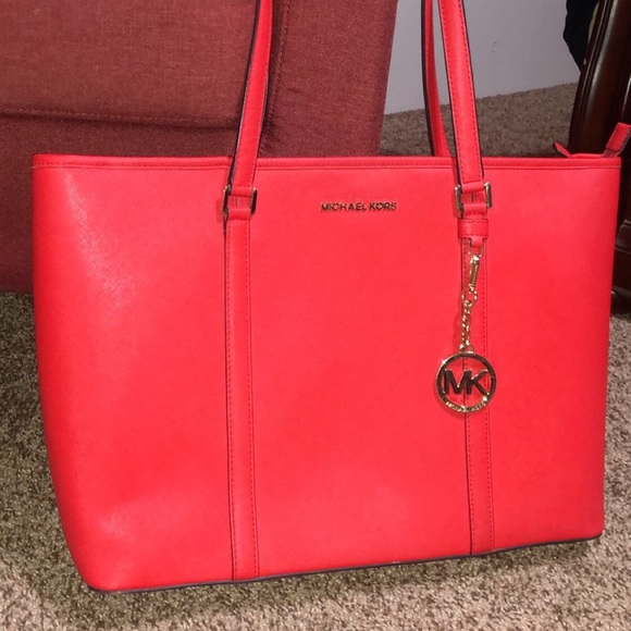 Michael Kors Handbags - Michael Kors Tote